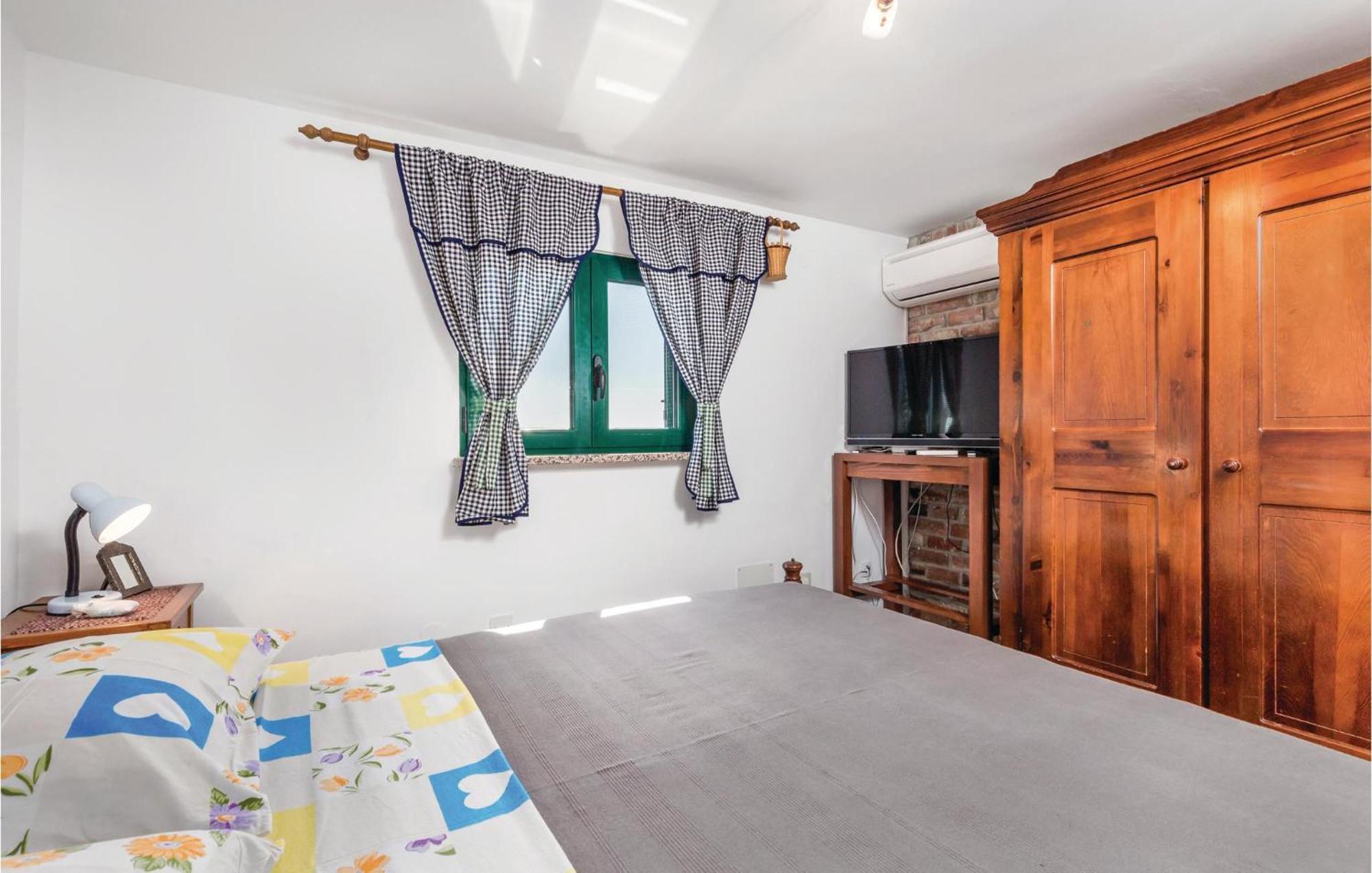 1 Bedroom Gorgeous Apartment In Lovran Exteriér fotografie
